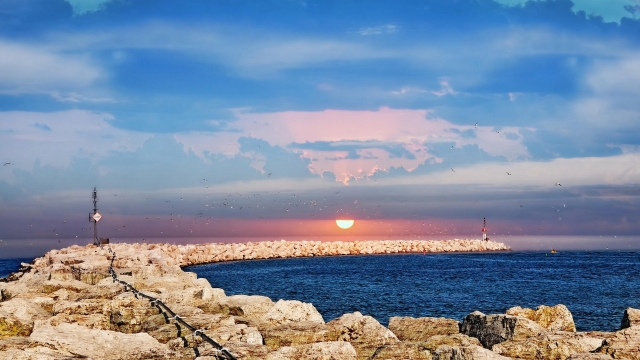 揭秘ChatGPT：它将如何颠覆科技巨头？(爆火的ChatGPT 先颠覆谁 )